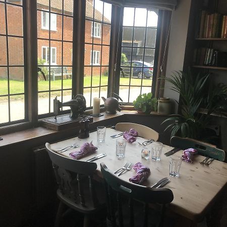 The Red Lion Stodmarsh Hotel Canterbury Eksteriør billede